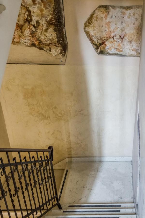Suite Porta Borsari ヴェローナ エクステリア 写真
